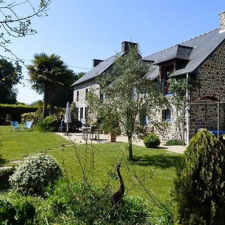 Saint-Pierre-de-Plesguen Les Petites Chapelles Bed & Breakfast エクステリア 写真
