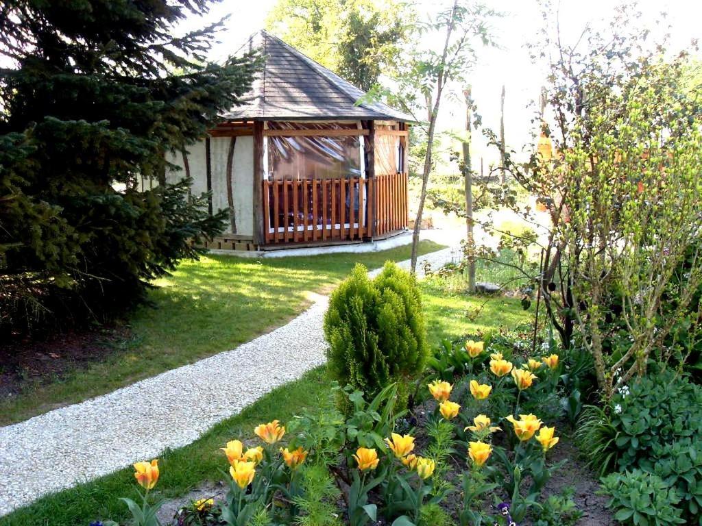 Saint-Pierre-de-Plesguen Les Petites Chapelles Bed & Breakfast エクステリア 写真