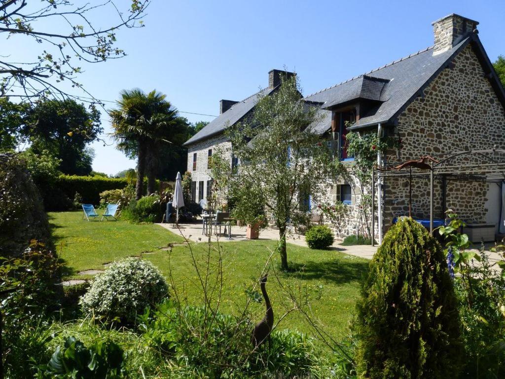 Saint-Pierre-de-Plesguen Les Petites Chapelles Bed & Breakfast エクステリア 写真
