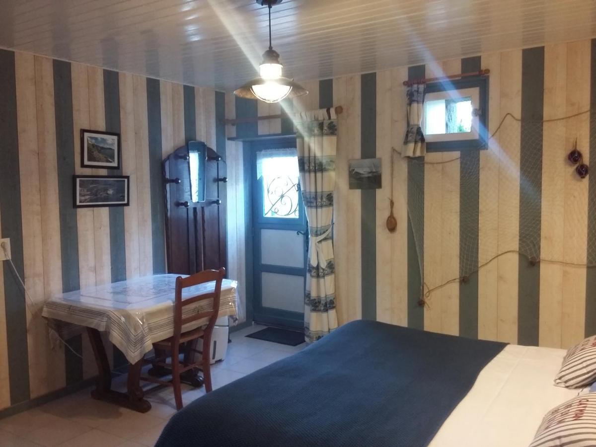 Saint-Pierre-de-Plesguen Les Petites Chapelles Bed & Breakfast エクステリア 写真